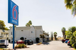 Гостиница Motel 6-Bakersfield, CA - East  Бейкерсфилд